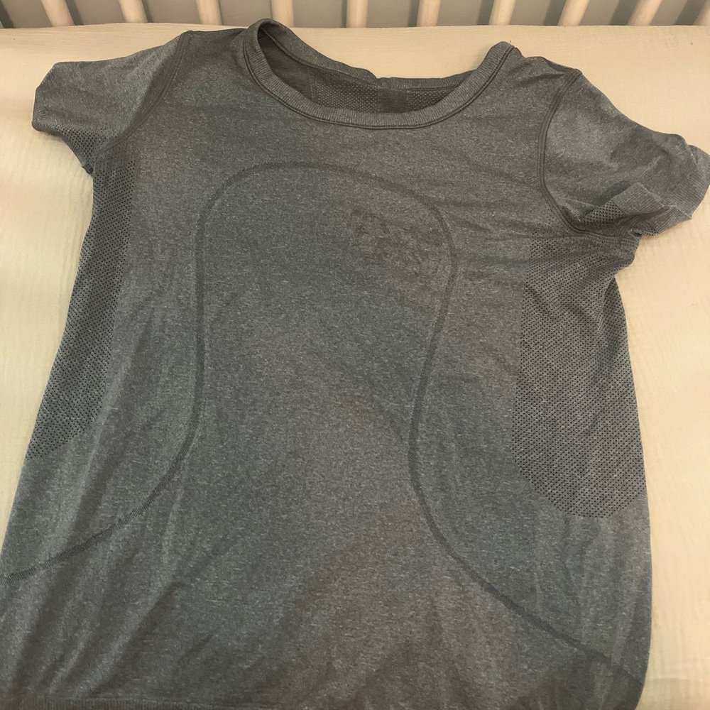 Lululemon top